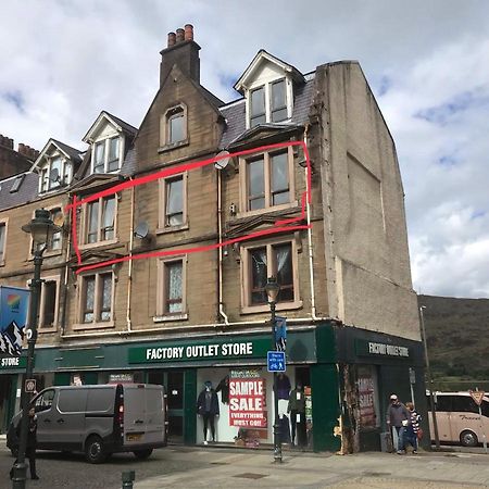 Prime Location Rooms In High Street Fort William Buitenkant foto