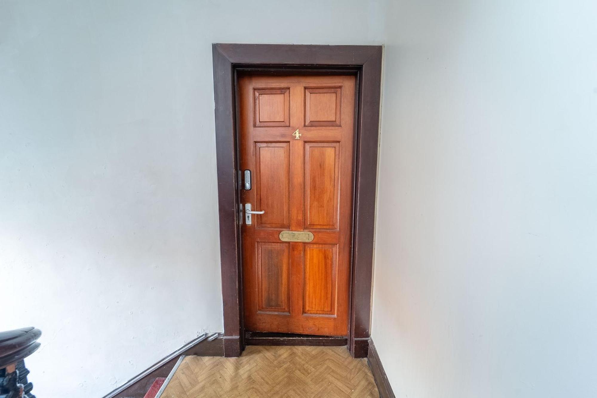 Prime Location Rooms In High Street Fort William Buitenkant foto