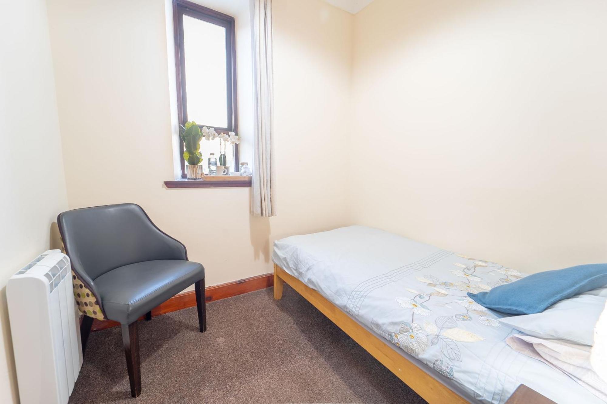 Prime Location Rooms In High Street Fort William Buitenkant foto