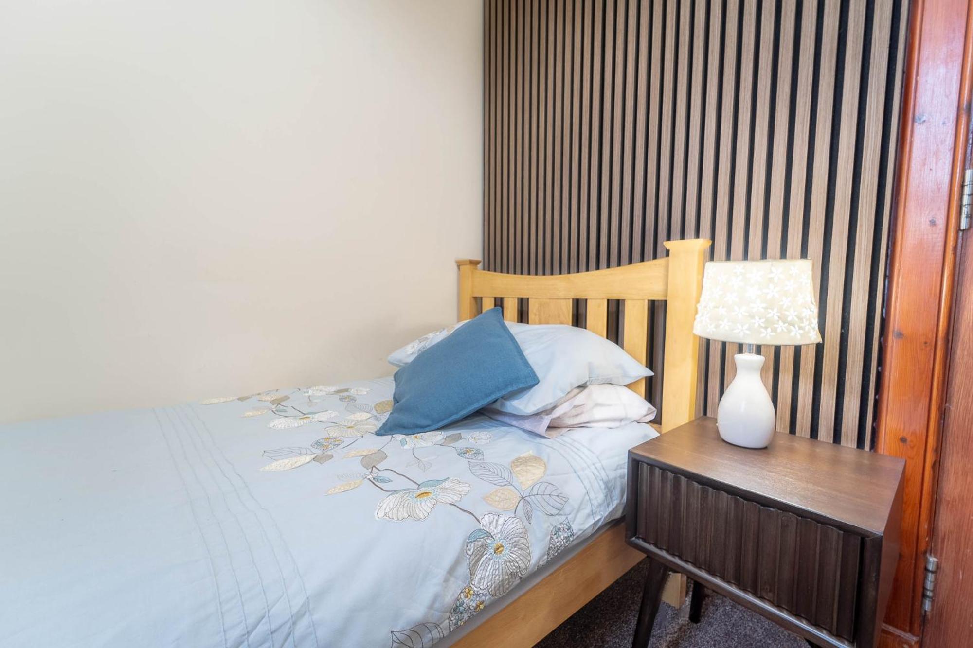 Prime Location Rooms In High Street Fort William Buitenkant foto